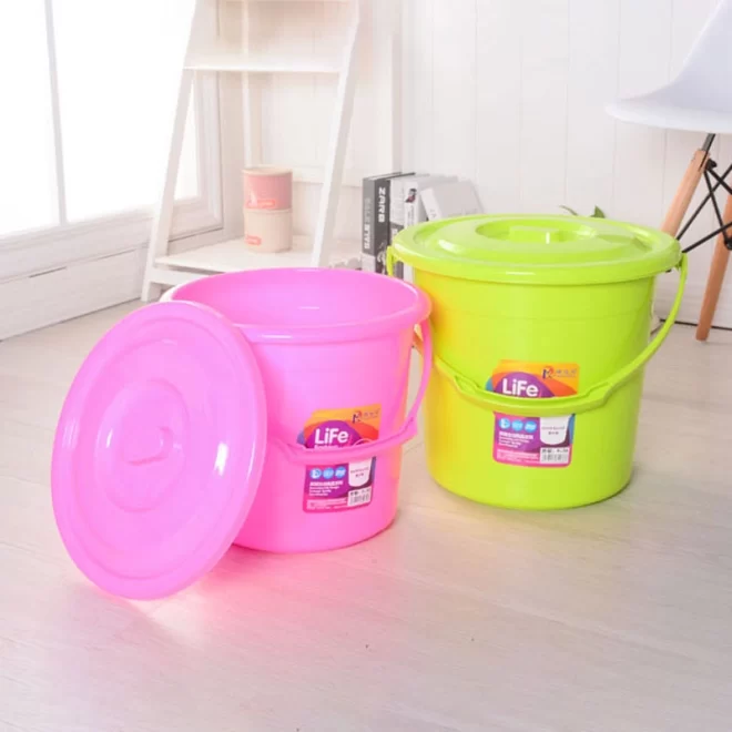 custom-plastic-buckets-with-handle-and-lid-3