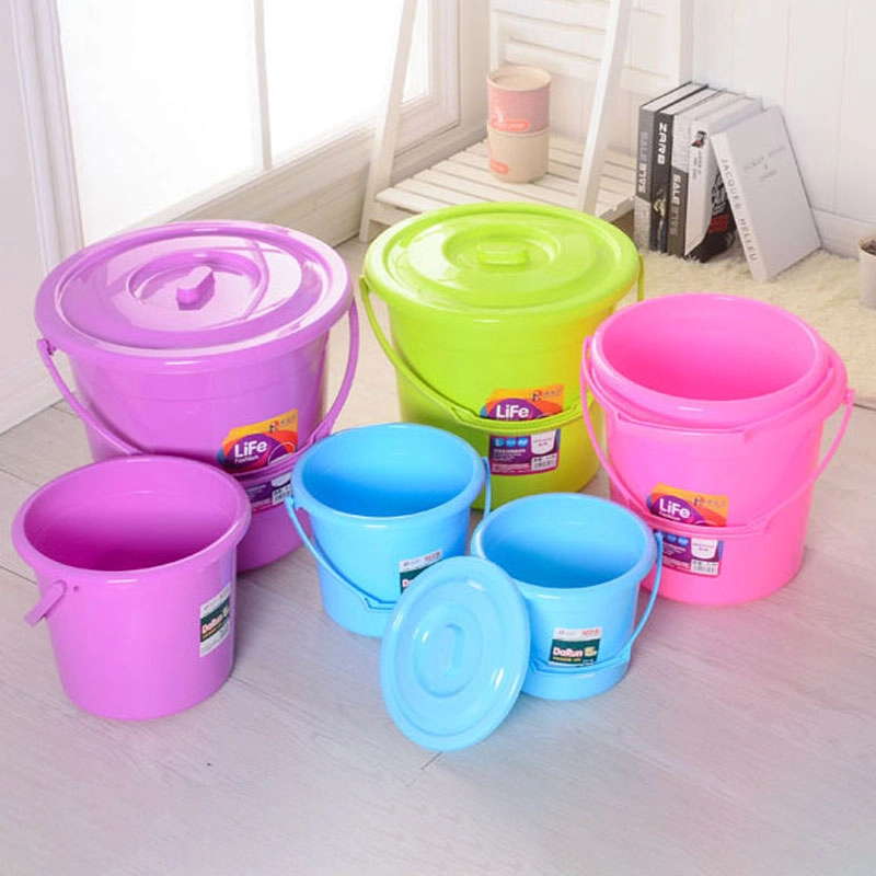 custom-plastic-buckets-with-handle-and-lid-1